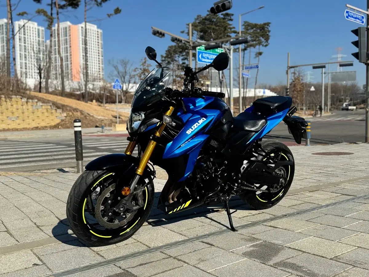 모토갤러리 스즈키 gsx s750 2021년식 판매 합니다.